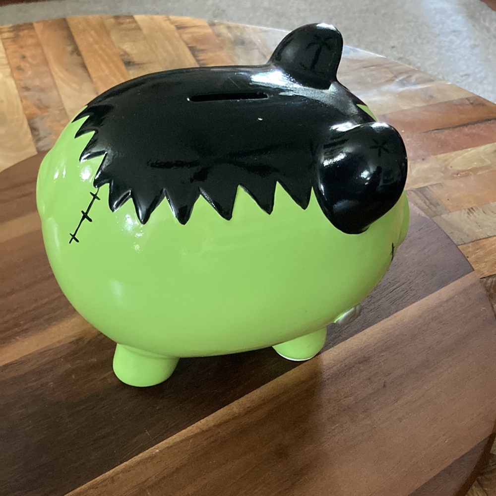Halloween Frankenstein piggy bank - Picture 2 of 5